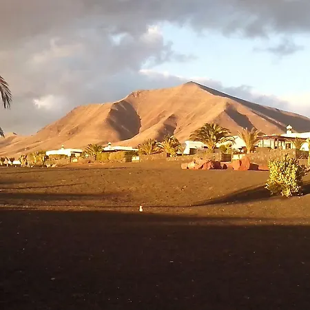 Homestay Playa Blanca .2 Ferienzimmer Mit Privaten Pool Terasse Balkon Und Garten *